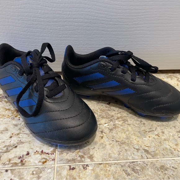 Adidas Goletto - boys - size 11 US - Black with blue stripes - Picture 4 of 7